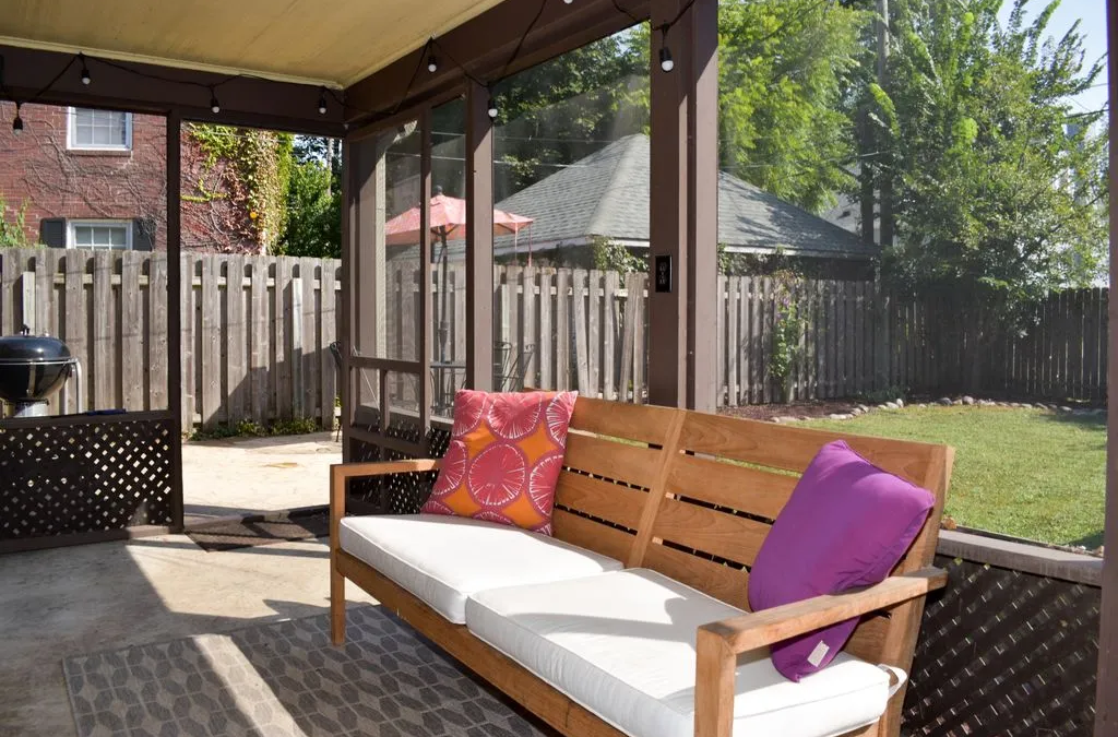 10 Ways to Enjoy Your Screened-In Porch to the Fullest